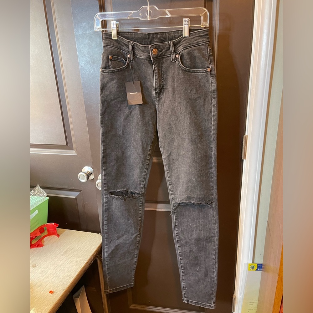 Dr. Denim Regina Skinny Jeans destroyer / New with tags size 29